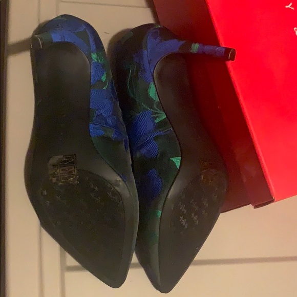 Kelly & Katie Astivia Heels - Picture 6 of 7